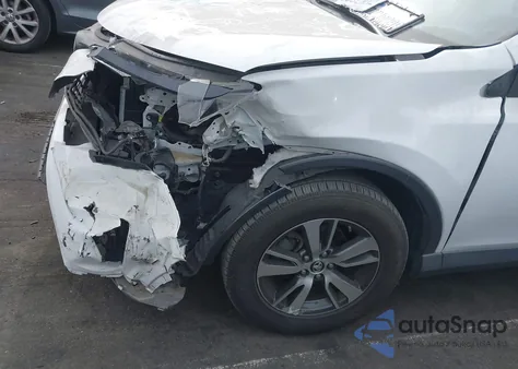 2017 Toyota Rav4 Xle из США, поврежденный, VIN JTMWFREV2HD101420